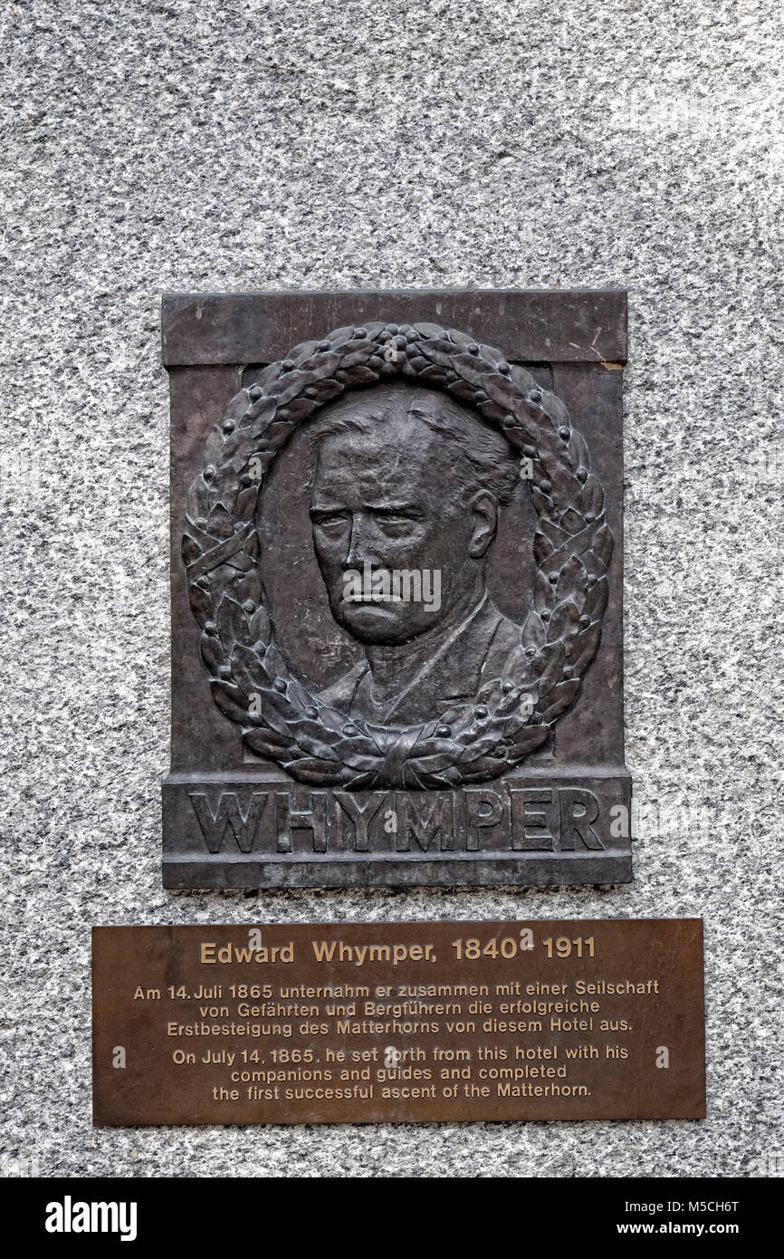 Monumento a Edward Whymper nel cimitero di Zermatt in Svizzera Foto Stock