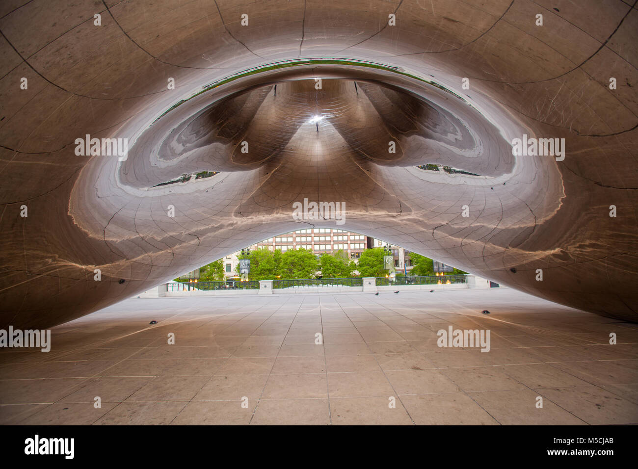 Cloud Gate scultura in Millennium Park di Chicago, IL Foto Stock