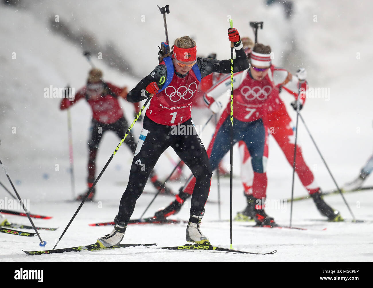 La Germania Franziska Preuss in azione durante la donna 4x6km staffetta a Alpensia Centro Biathlon durante il giorno tredici del PyeongChang 2018 Giochi Olimpici Invernali in Corea del Sud. Foto Stock