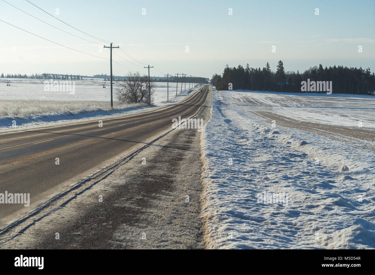Inverno strada in America rurale. Foto Stock