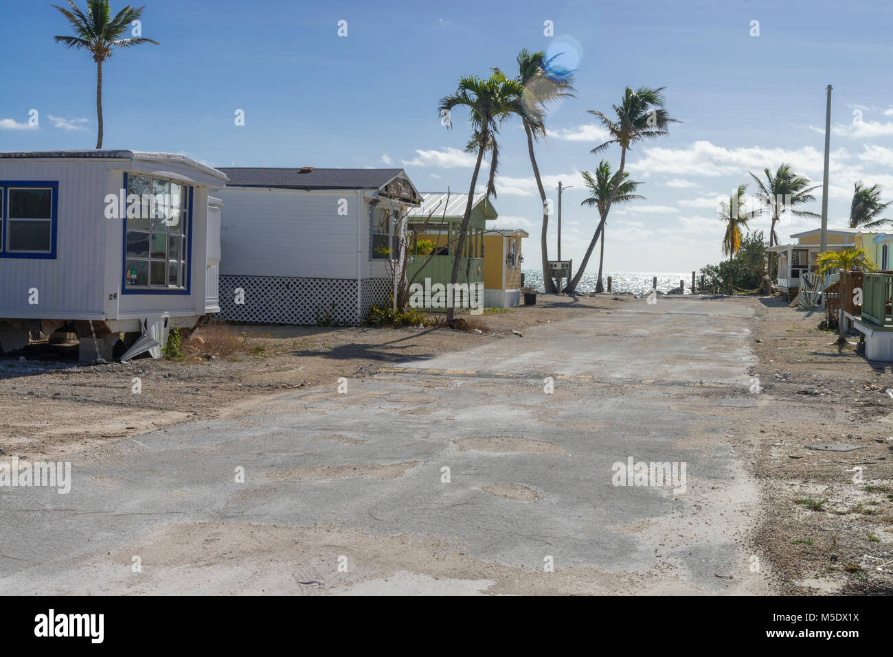 Uragano Irma danni provocati dalla tempesta in abbandonato parco del rimorchio, Islamorada, Florida, Stati Uniti d'America Foto Stock