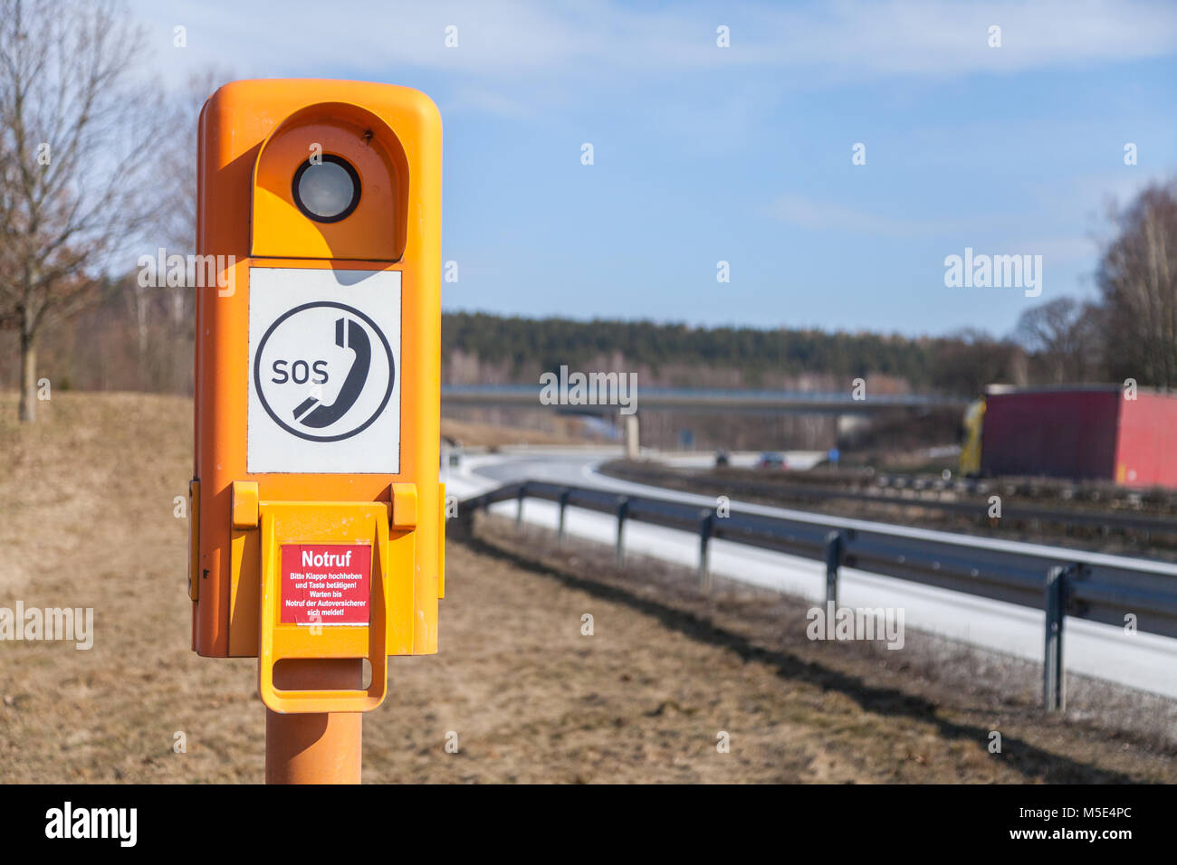 Il tedesco chiamata di emergenza casella vicino autostrada Foto Stock
