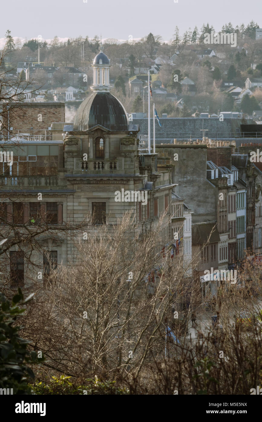 Centro di Perth skyline nel tardo pomeriggio di sole invernale, Scotland, Regno Unito Foto Stock