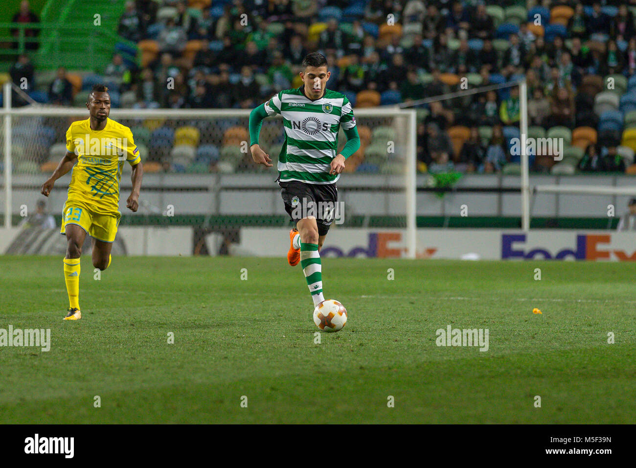 Lisbona, Portogallo. Il 22 febbraio, 2018. Sporting il centrocampista da Argentina Rodrigo Battaglia (16) durante il gioco della seconda tappa del giro di 32, sportive v Astana © Alexandre de Sousa/Alamy Live News Foto Stock