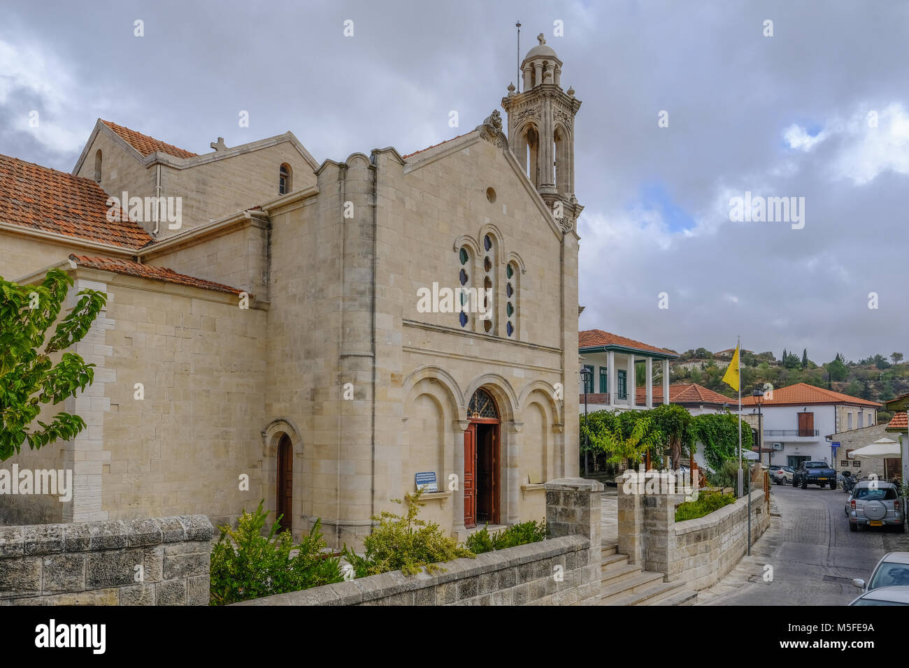 Arsos, Cipro - 8 Ottobre 2017: Apostolos Filippos chiesa nel cuore del villaggio. Foto Stock