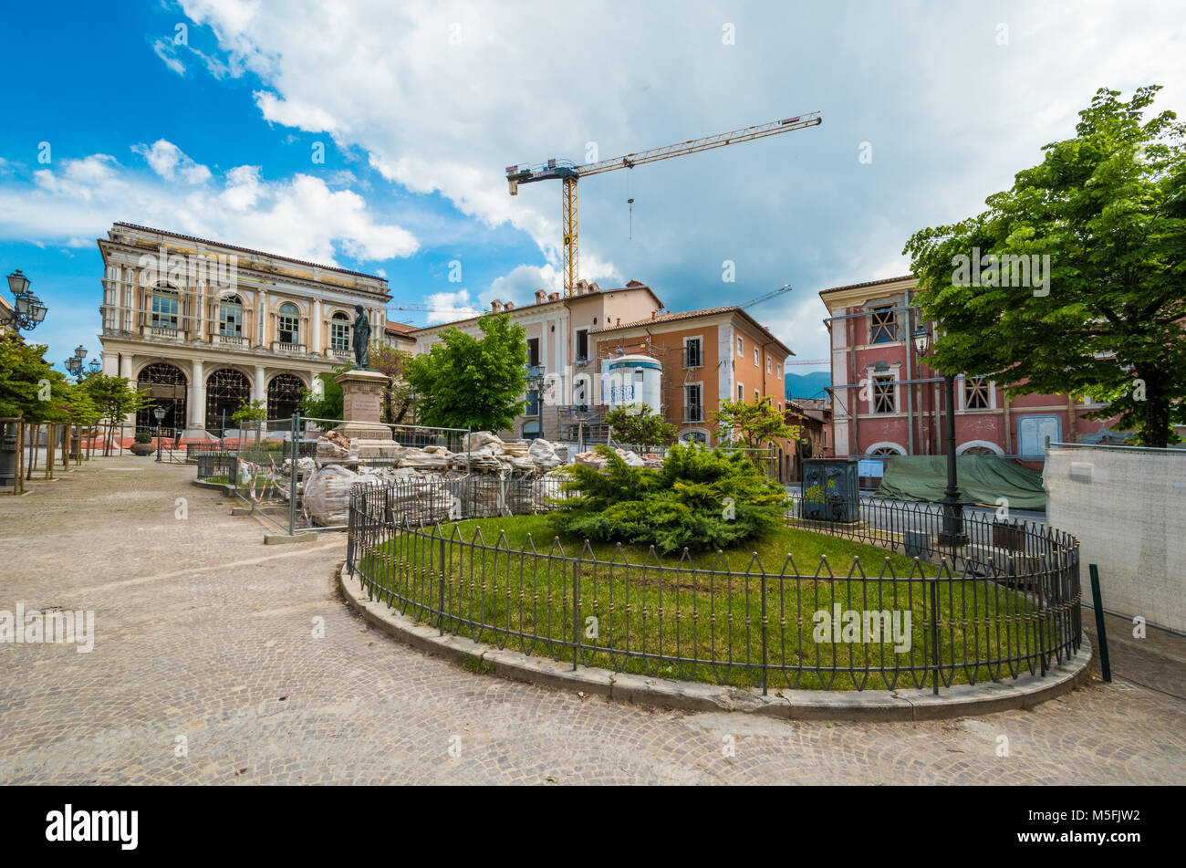 L'Aquila, Italia - Il centro storico della capitale d'Abruzzo, Italia centrale, distrutta da un terremoto nel 2009, ora in fase di ricostruzione Foto Stock