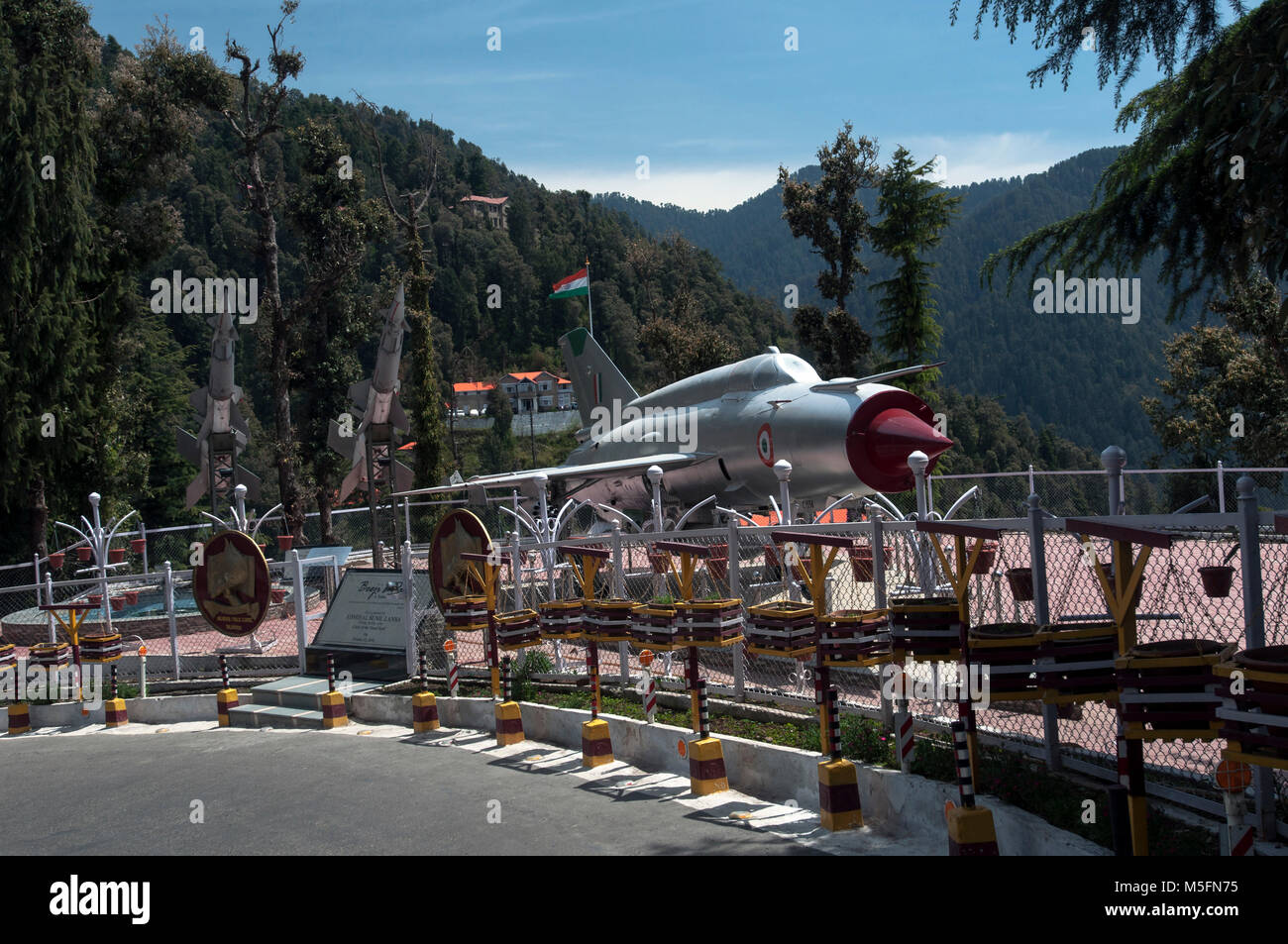 Air Force aereo da combattimento display, cantando colline, Dalhousie, Himachal Pradesh, India, Asia Foto Stock