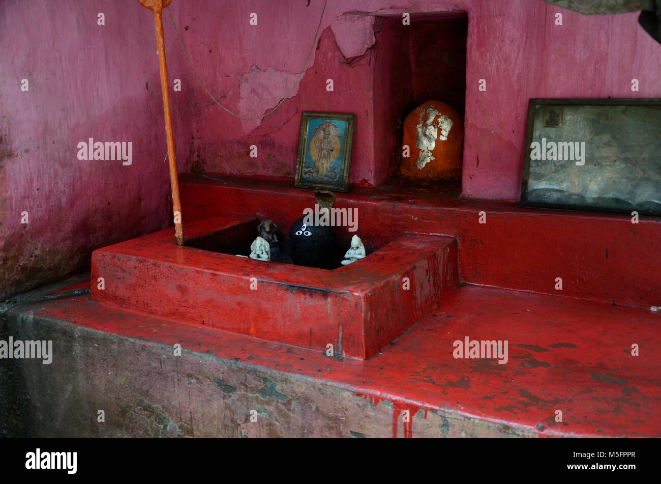 Piccolo Lord Shiva temple, Calcutta, West Bengal, India, Asia Foto Stock