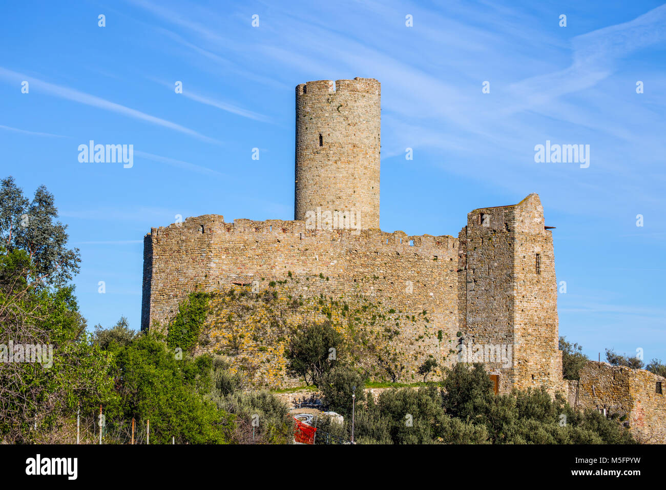 Castello di Monte Ursino, Noli, Savona,Italia // Castello medievale, fortezza Foto Stock