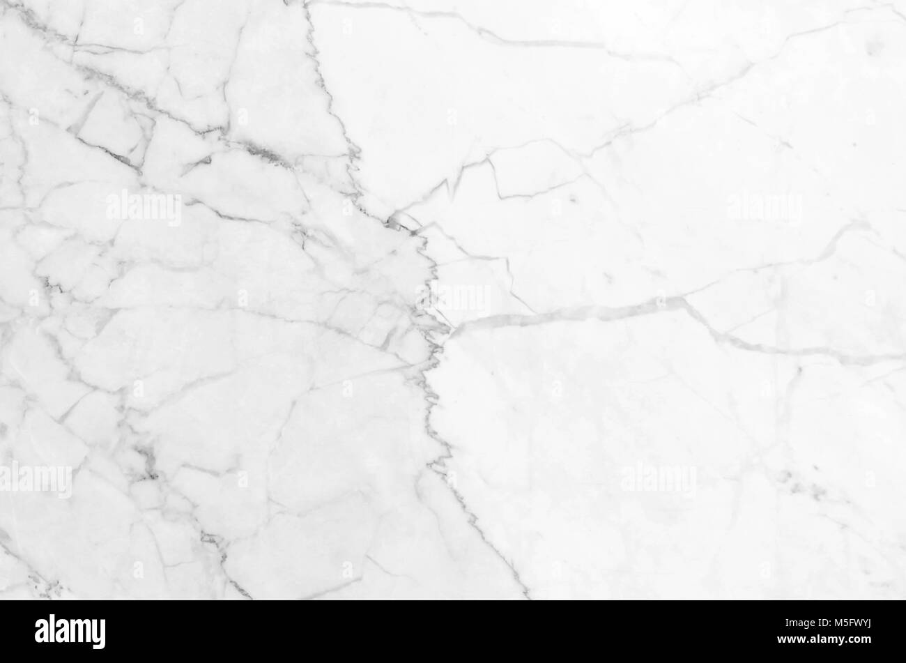 Texture in marmo in marmo sulla superficie della piastrella, un primo piano sulla superficie della piastrella in marmo sulla parete di marmo presente un dettaglio delle texture e pattern di marmo o Foto Stock