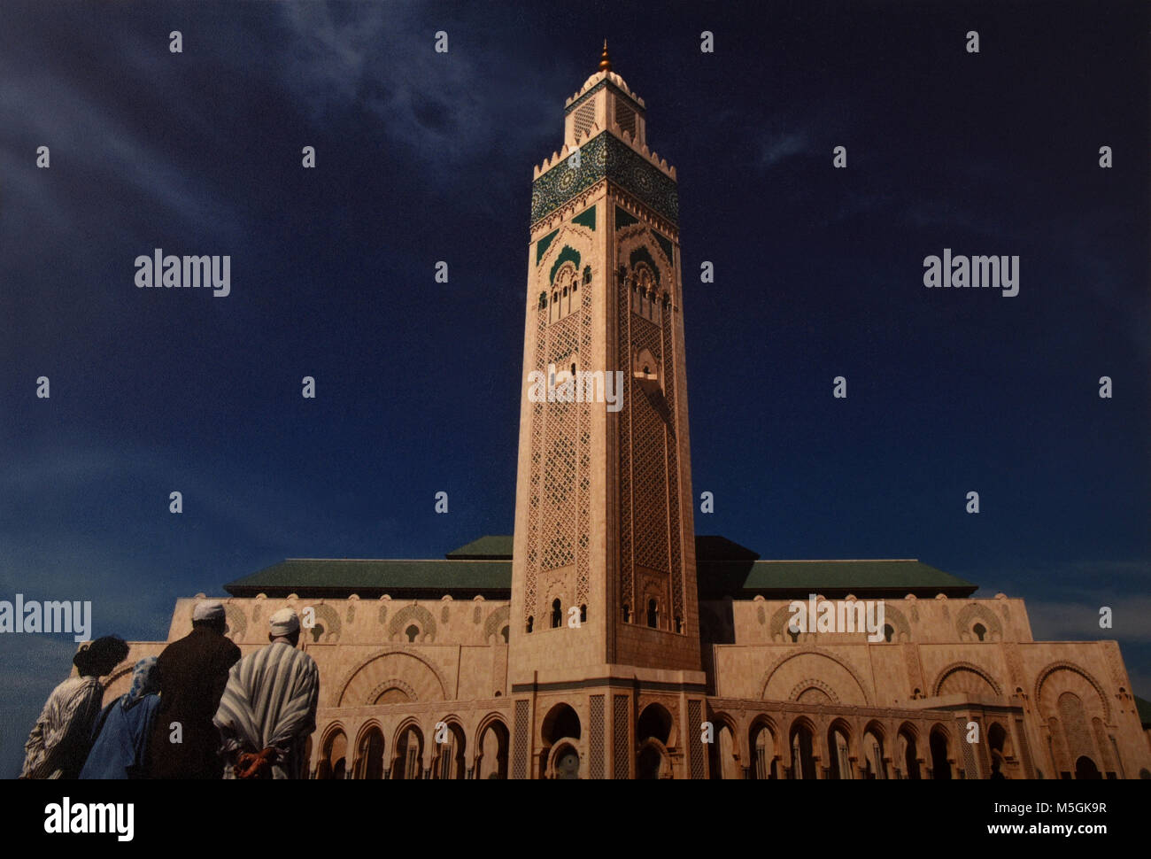 Bella moschea musulmana a Casablanca chiamata dopo re Hussein del marocco Foto Stock