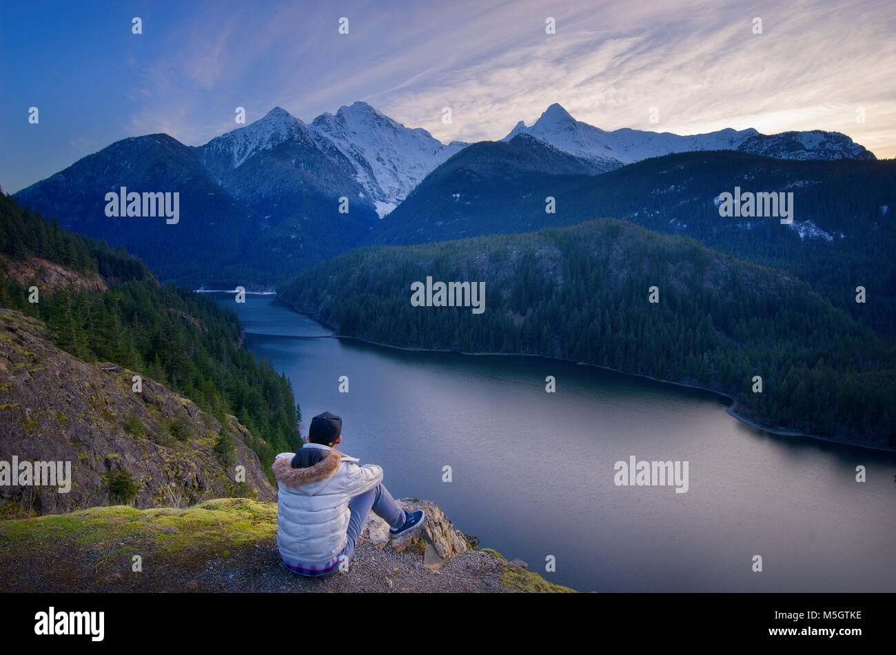 Diablo si affacciano sul lago Foto Stock