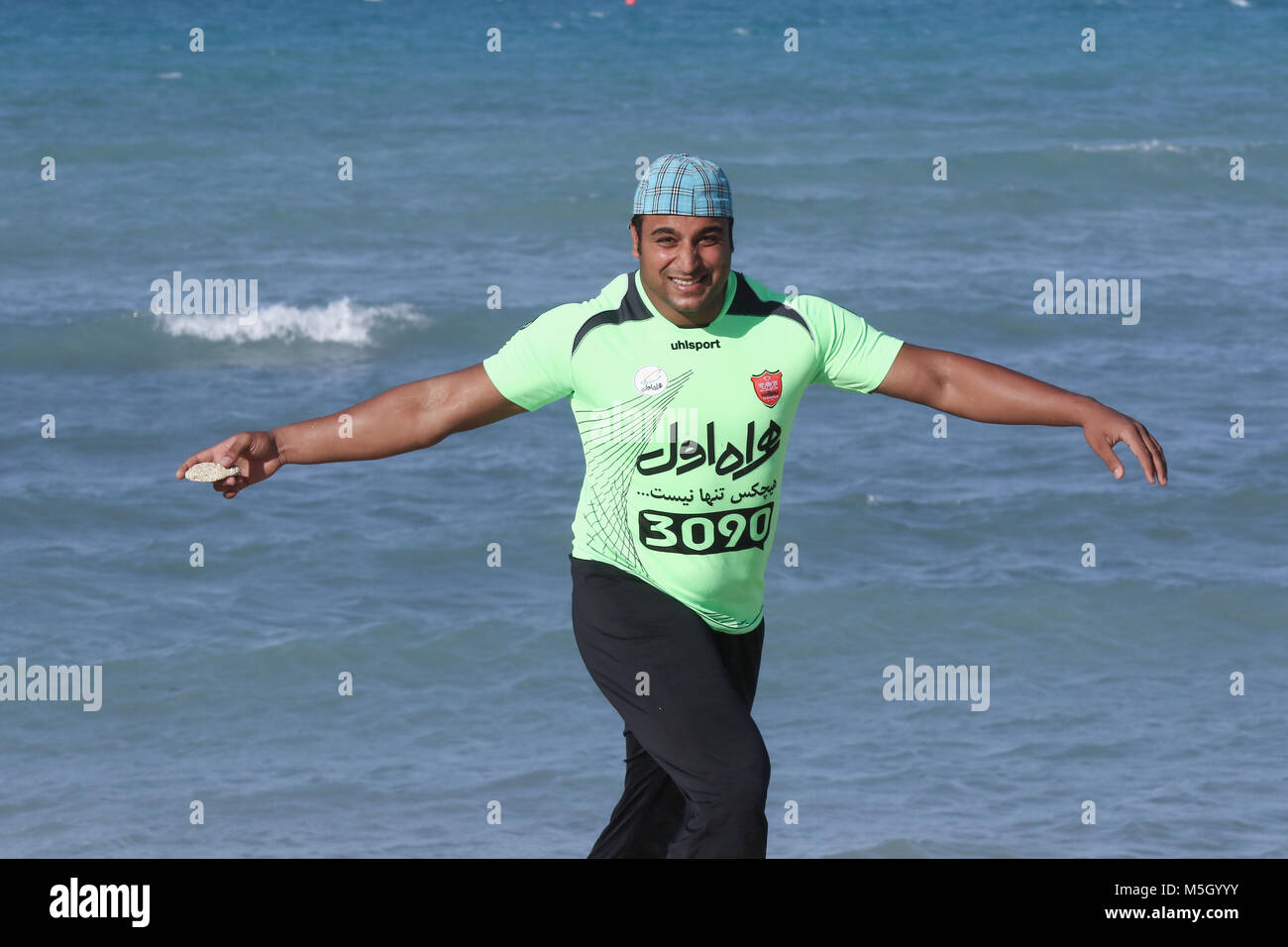 Ehsan Haddadi, la seconda discus gettare gli uomini 2012 Olimpiadi di Londra, è la pratica in Kish Island Foto Stock