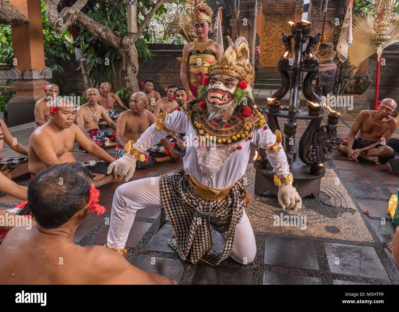 Kecak Danza del Fuoco, Hanuman, Ubud, Bali Foto Stock