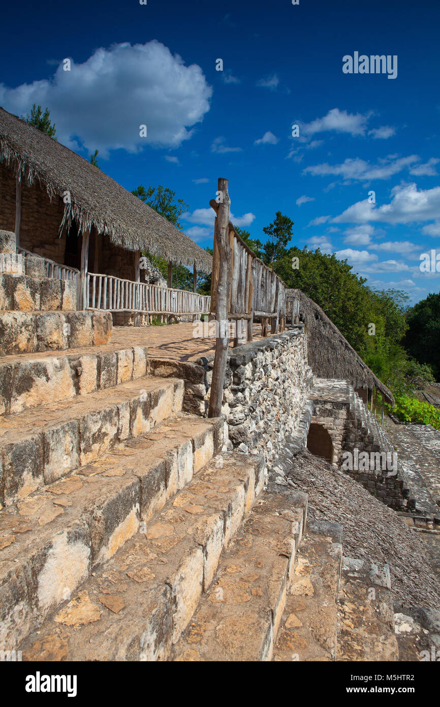 Le maestose rovine in Ek Balam. Ek Balam è un Yucatec-Maya sito archeologico entro il comune di Temozón, Yucatan, Messico. Foto Stock