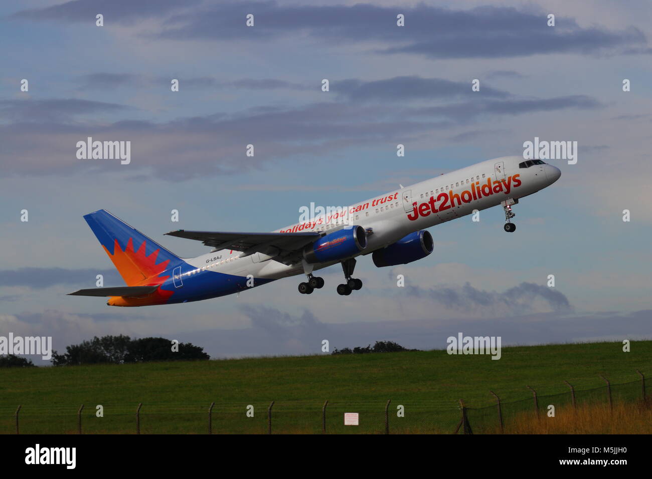 Getto 2 aereo all'Aeroporto Internazionale di Leeds Bradford Foto Stock