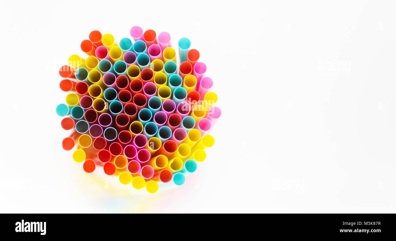 Plastica cannucce potabile, inquinanti oceano Foto Stock