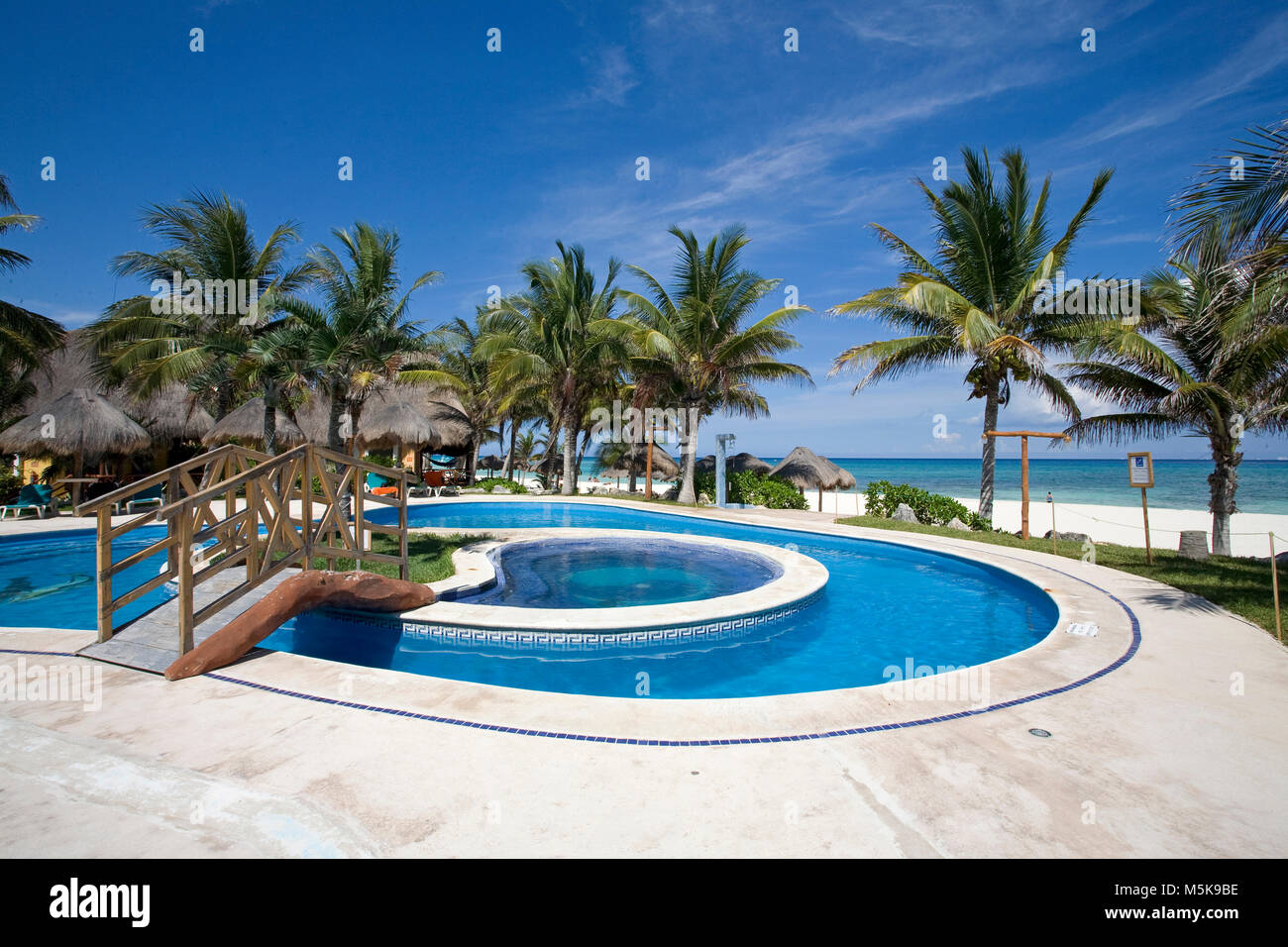 Piscina vom Shangri la Hotel di Playa del Carmen, Mexiko, Karibik | Pool di Shangri la Hotel di Playa del Carmen, Messico, Caraibi Foto Stock