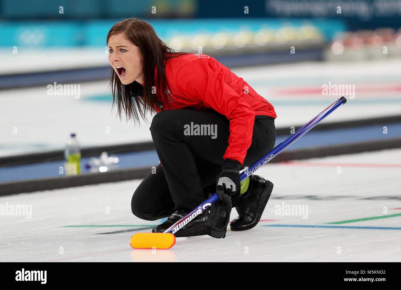 Gran Bretagna skipper Eve Muirhead durante la donna della medaglia di bronzo corrispondono a Gangneung Centro di Curling durante il giorno quindici del PyeongChang 2018 Giochi Olimpici Invernali in Corea del Sud. Foto Stock