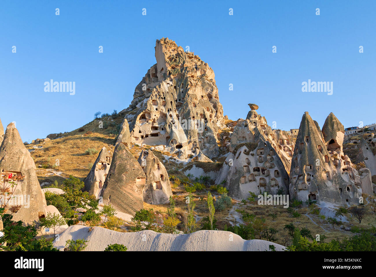 Formazioni di roccia vulcanica a Uchisar Castle in Cappadocia, Turchia Foto Stock