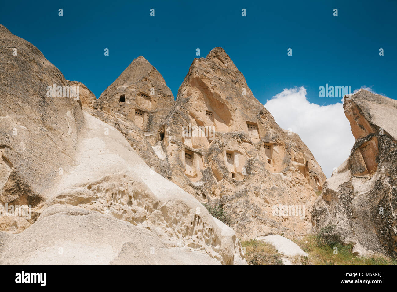 Bella vista delle colline della Cappadocia. Una delle attrazioni della Turchia. Turismo, viaggi, natura. Foto Stock