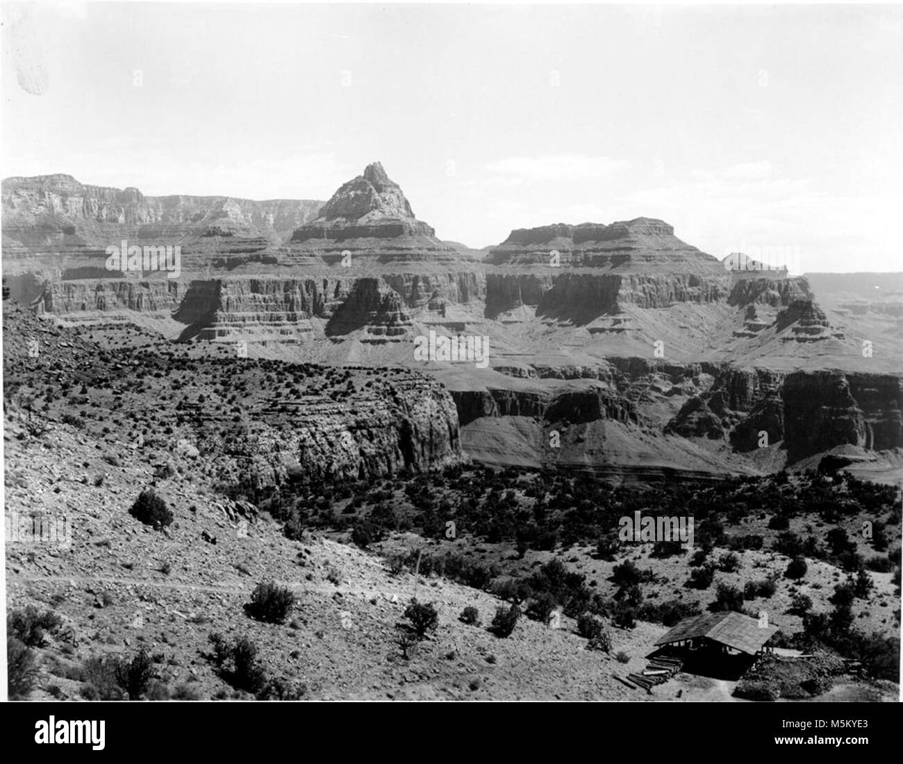 Grand Canyon Grandview storico sentiero . PEABODY piastra di vetro n. 1608. Vista di mine Building, GRANDVIEW TRAIL E CANYON (eventualmente VISHNU tempio) all ultima occasione il mio sito. Foto Stock