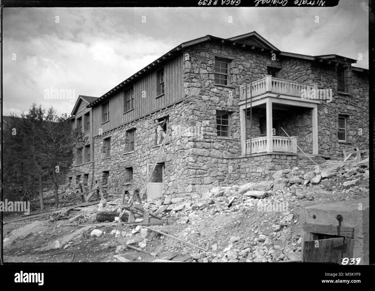 Grand Canyon Colter storico salone dormitorio costruzione . Costruzione di COLTER HALL, SE elevazioni. FRED HARVEY CO. WOMENS DORMITORIO SUL BORDO S, GRCA. 14 Ott 1937 Foto Stock