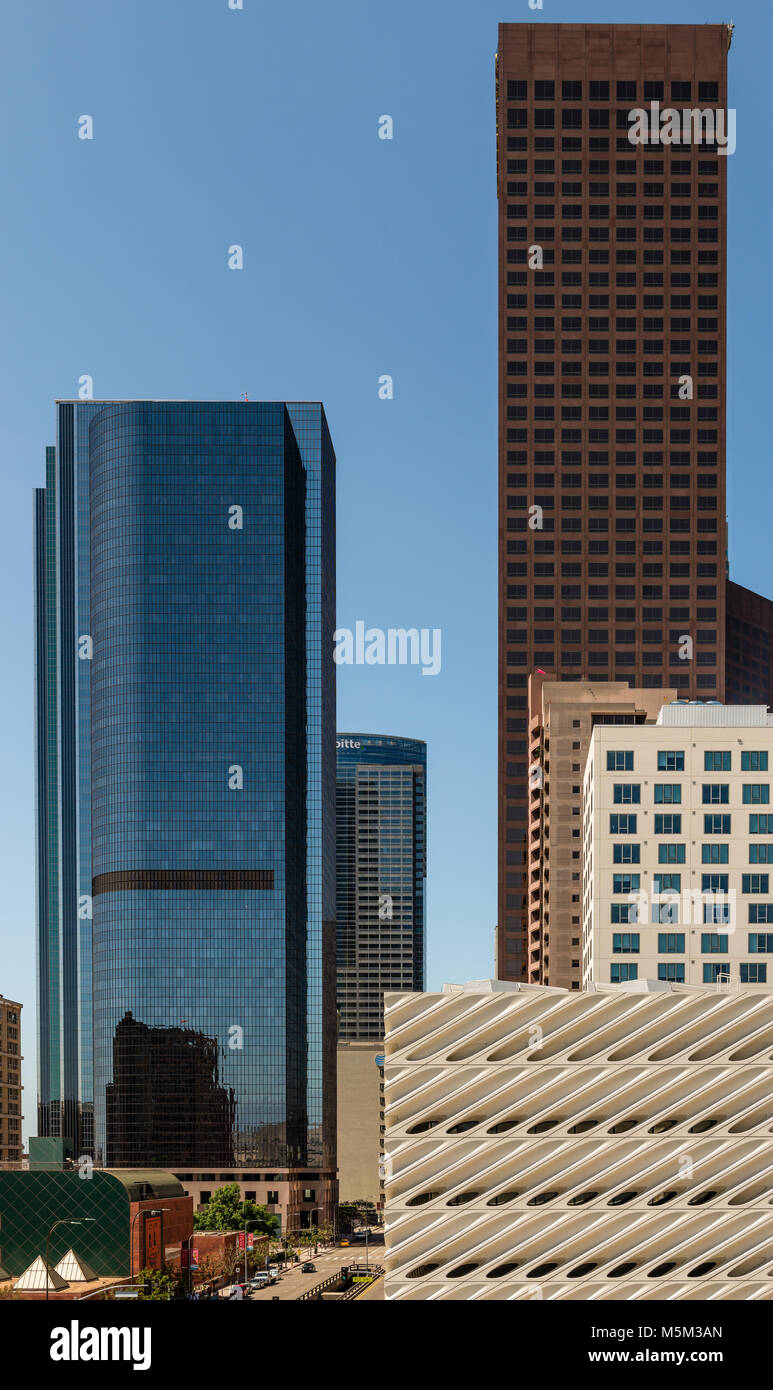 La S Grand Ave skyline a Los Angeles, CA. Foto scattata da Walt Disney Concert Hall. Foto Stock