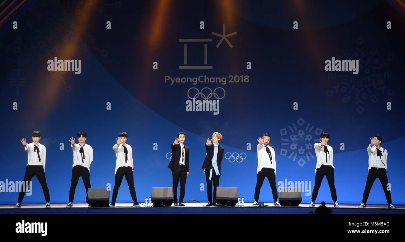 Super Junior D&E. K Pop Concert. Pyeongchang Olympic plaza. Pyeongchang. Pyeongchang2018 Olimpiadi invernali. Repubblica di Corea. 24/02/2018. Foto Stock