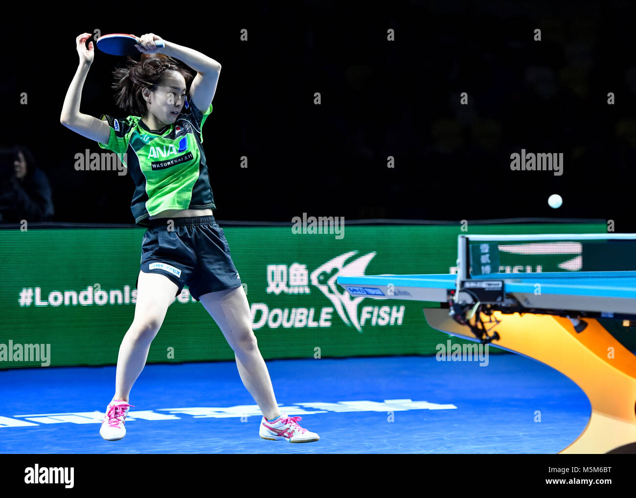 Londra, UK, 24 feb 2018. Kasumi Ishikawa del Giappone durante la International Table Tennis Federation World Team Cup - Donne Semi-Final match tra Kasumi Ishikawa del Giappone contro Kim canzone che ho di RPD di Corea a scatola di rame Arena . Credito: Taka G Wu Foto Stock