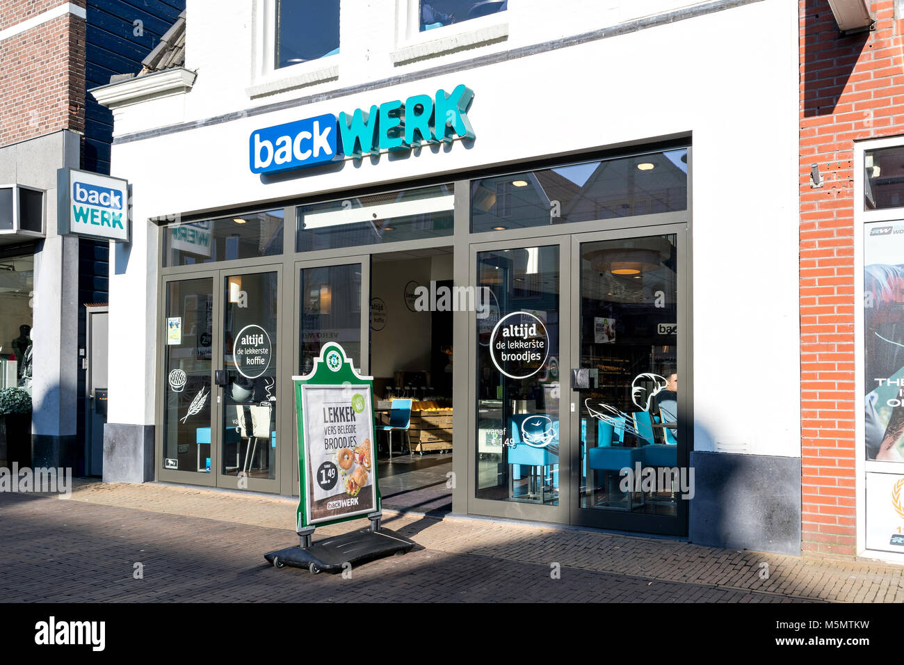 BackWerk a Zaandam, NL. BackWerk è l'inventore del self-service panificio, dispone di oltre 340 punti vendita in tutta Europa ed è di proprietà di Valora Gruppo. Foto Stock