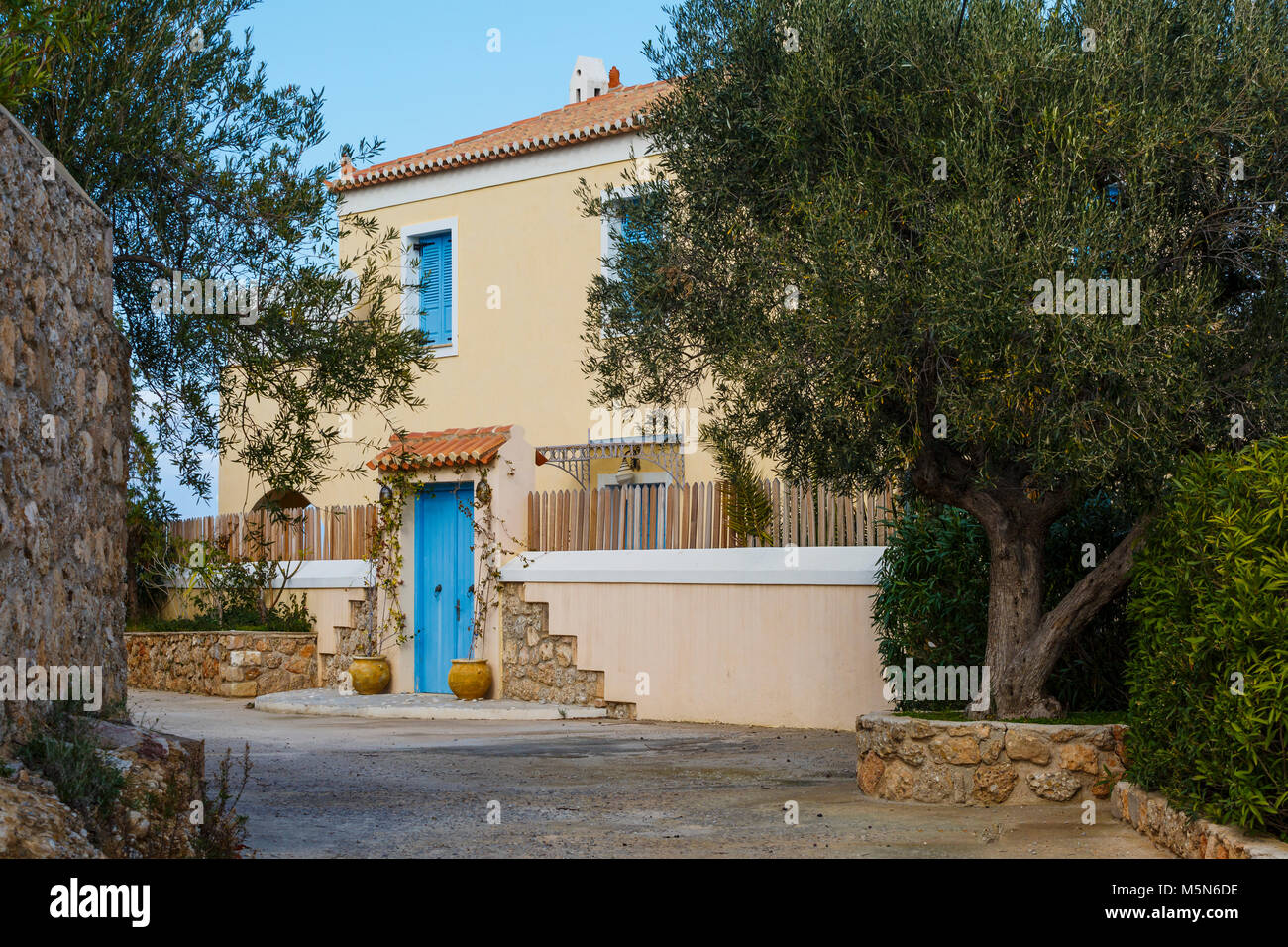 Caratteristica architettura di Spetses villaggio in Grecia. Foto Stock