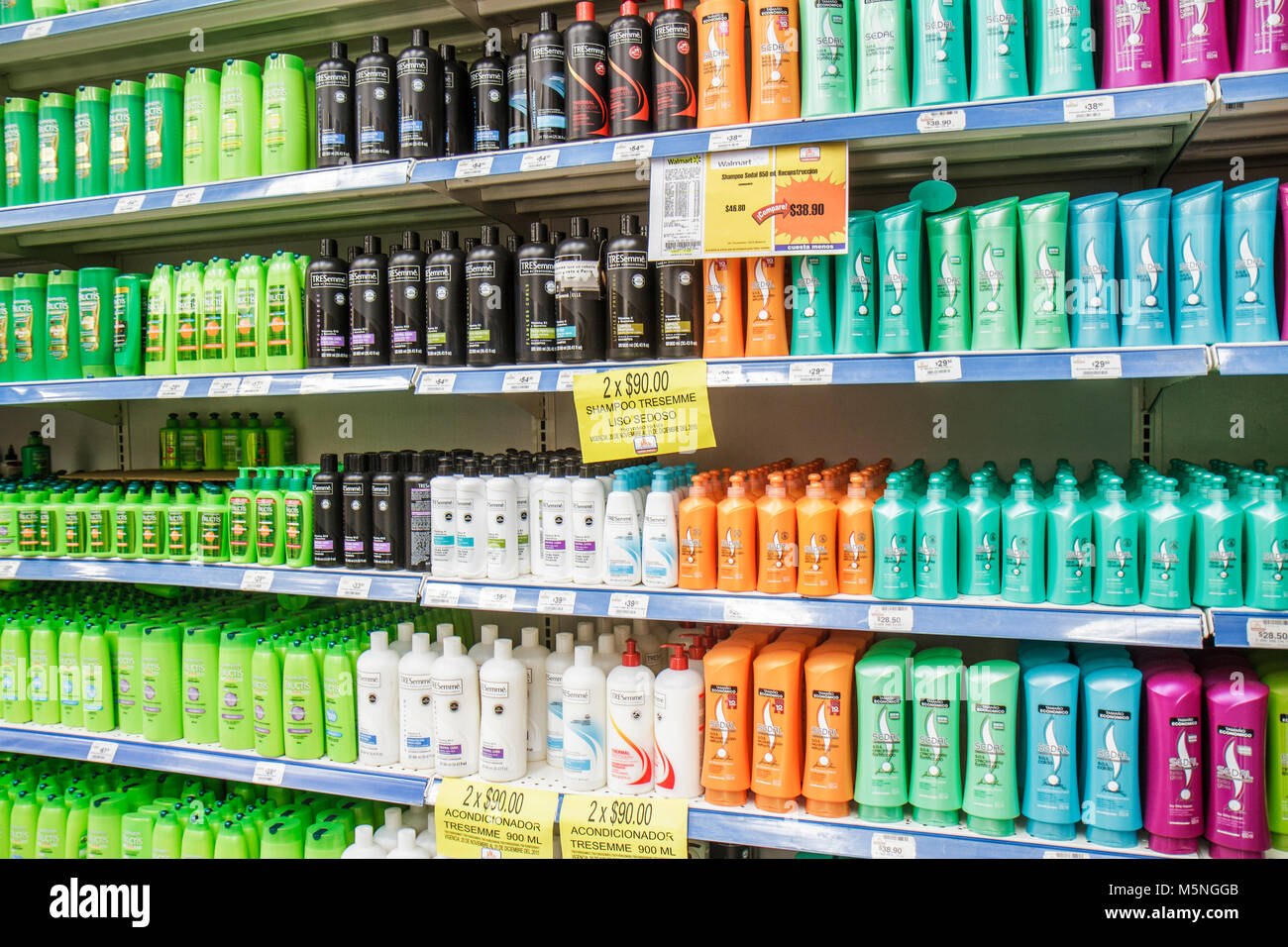 Cancun Messico,Messico,Avenida Tulum,Plaza las Americas,shopping shopper shopping negozi mercati di mercato di vendita di acquisto, negozio di vendita al dettaglio sto Foto Stock