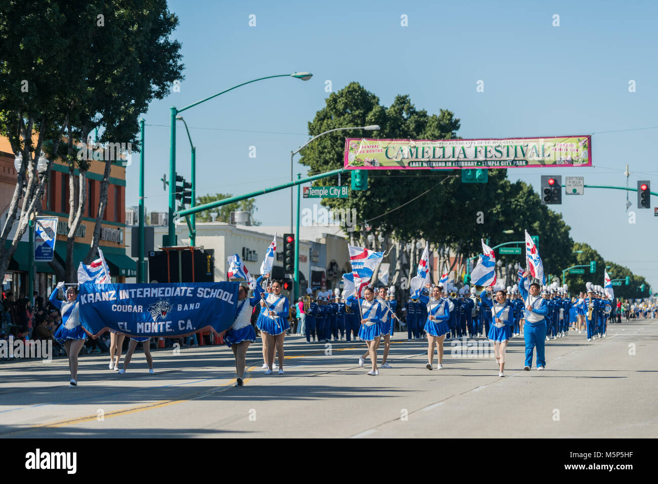 Città del tempio, Los Angeles, California, USA. Il 24 febbraio, 2018. Kranz Scuola Intermedia Marching Band prestazioni del famoso 74a Camellia Festival Parade su FEB 24, 2018 Città del tempio, Los Angeles Credito: Chon Kit Leong/Alamy Live News Foto Stock