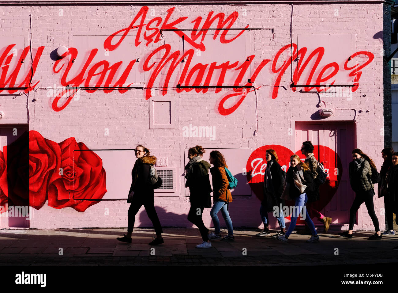 Graffiti e pitture murali di arte, Great Eastern Street, Shoreditch, London, Regno Unito Foto Stock