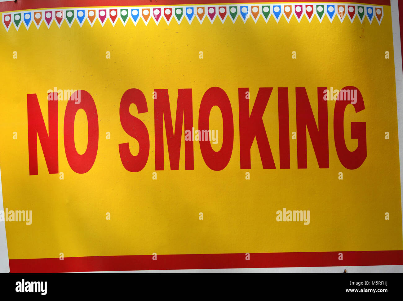 Non fumare segno bordo Foto Stock