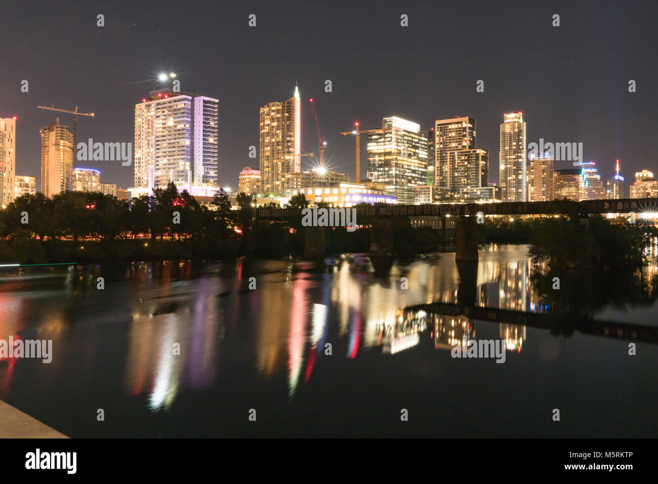 AUSTIN, TX - Ottobre 28, 2017: Skyline di Austin in Texas dal Pfluger ponte pedonale Foto Stock