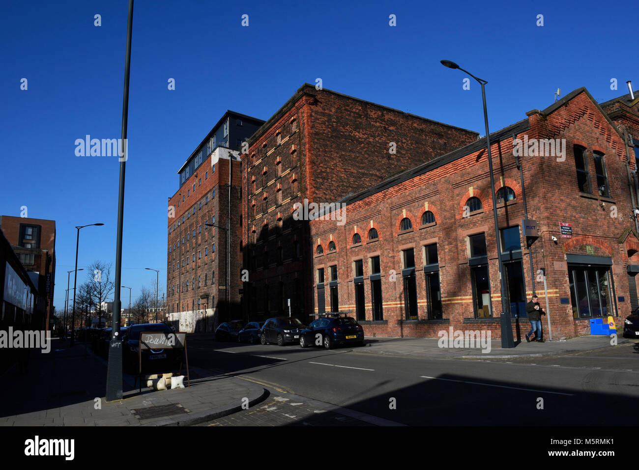 Magazzini convertito su Jamaica Street, Baltic Triangle, Liverpool, Regno Unito. La zona ha visto una massiccia la rigenerazione nel corso degli ultimi dieci anni. Foto Stock