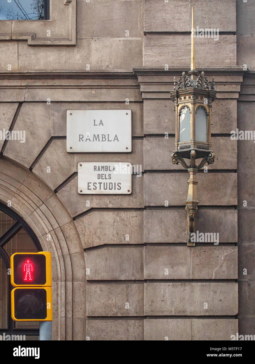 La Rambla streetsign (Street) la piastra sulla parete di un edificio a Barcellona Foto Stock