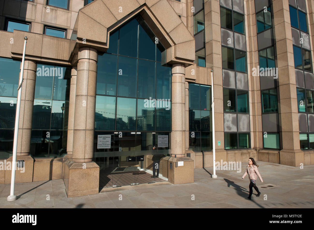 Vecchia Sede reciproco al Millennium Bridge House Foto Stock