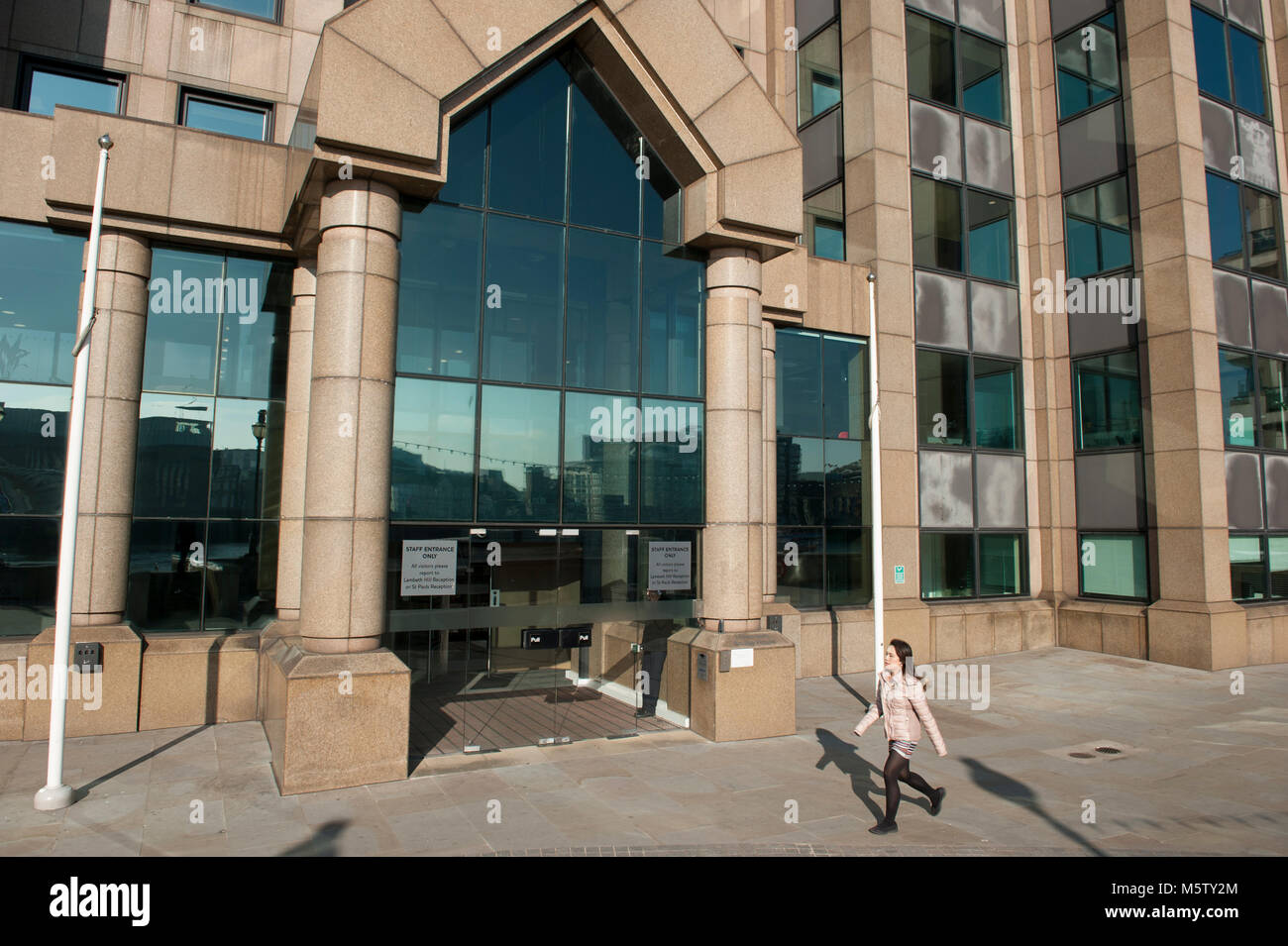 Vecchia Sede reciproco al Millennium Bridge House Foto Stock