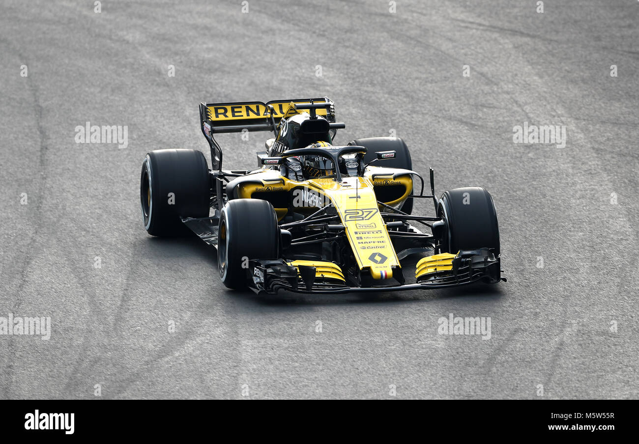 La Renault a Nico Hulkenberg durante il primo giorno di test pre-stagione sul circuito de Barcelona-Catalunya, Barcellona. Foto Stock
