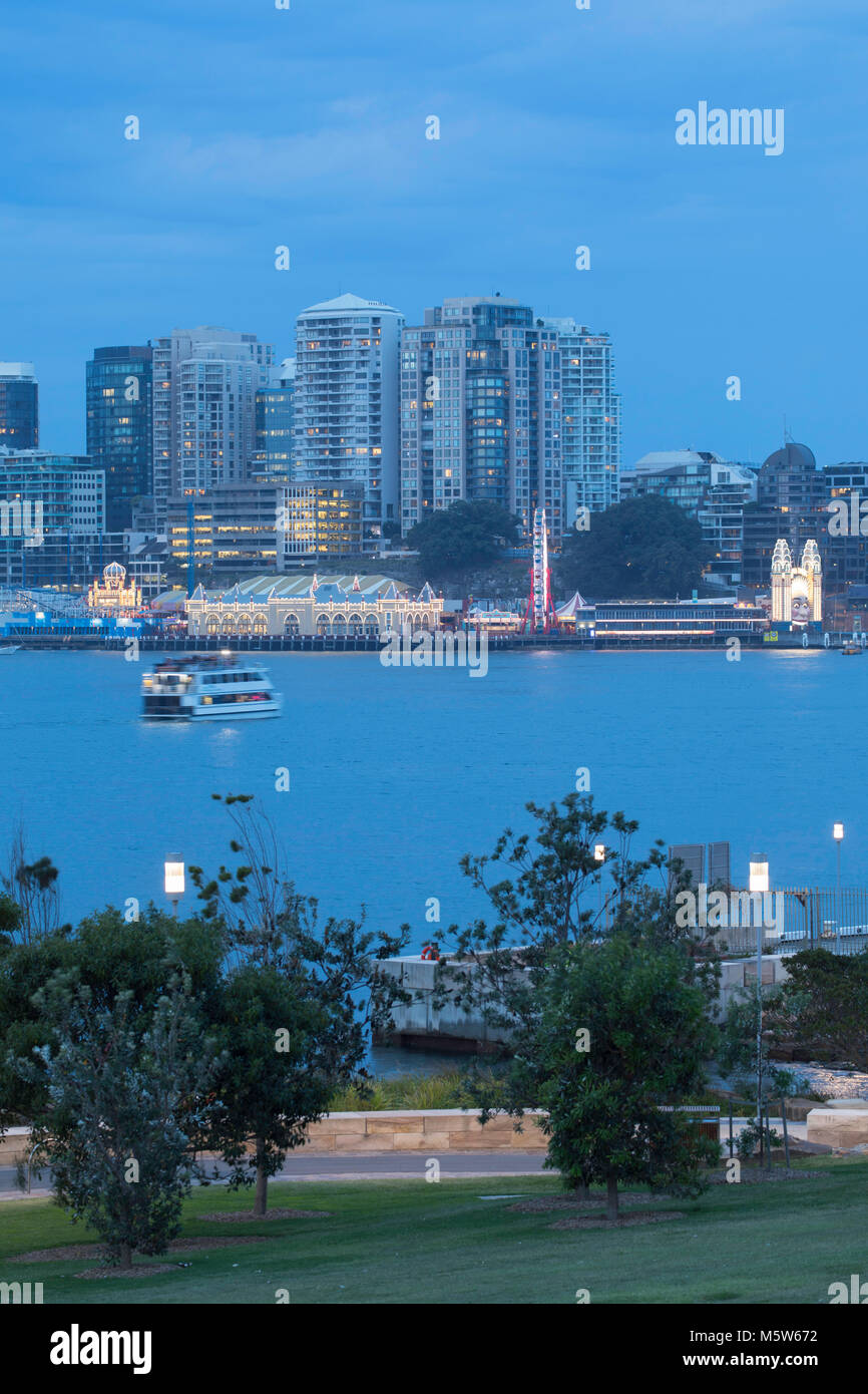 Il Luna Park dal molo di Barangaroo Riserva, Sydney, Nuovo Galles del Sud, Australia Foto Stock