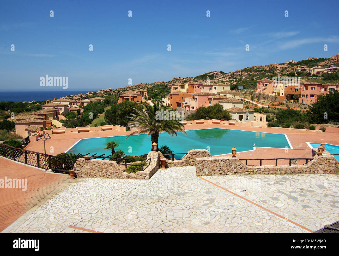 Isola Rossa, SARDEGNA. Cala Rossa village Foto stock - Alamy