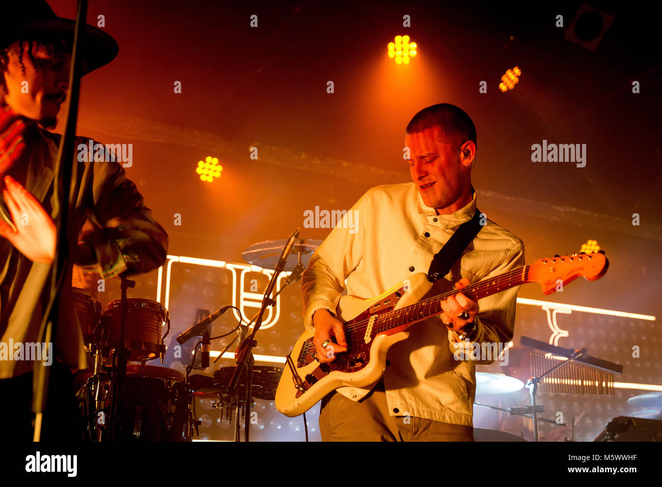 Barcellona - Nov 7: Jungle (indie soul funk band) eseguire in concerto presso il Razzmatazz Club il 7 novembre 2017 a Barcellona, Spagna. Foto Stock