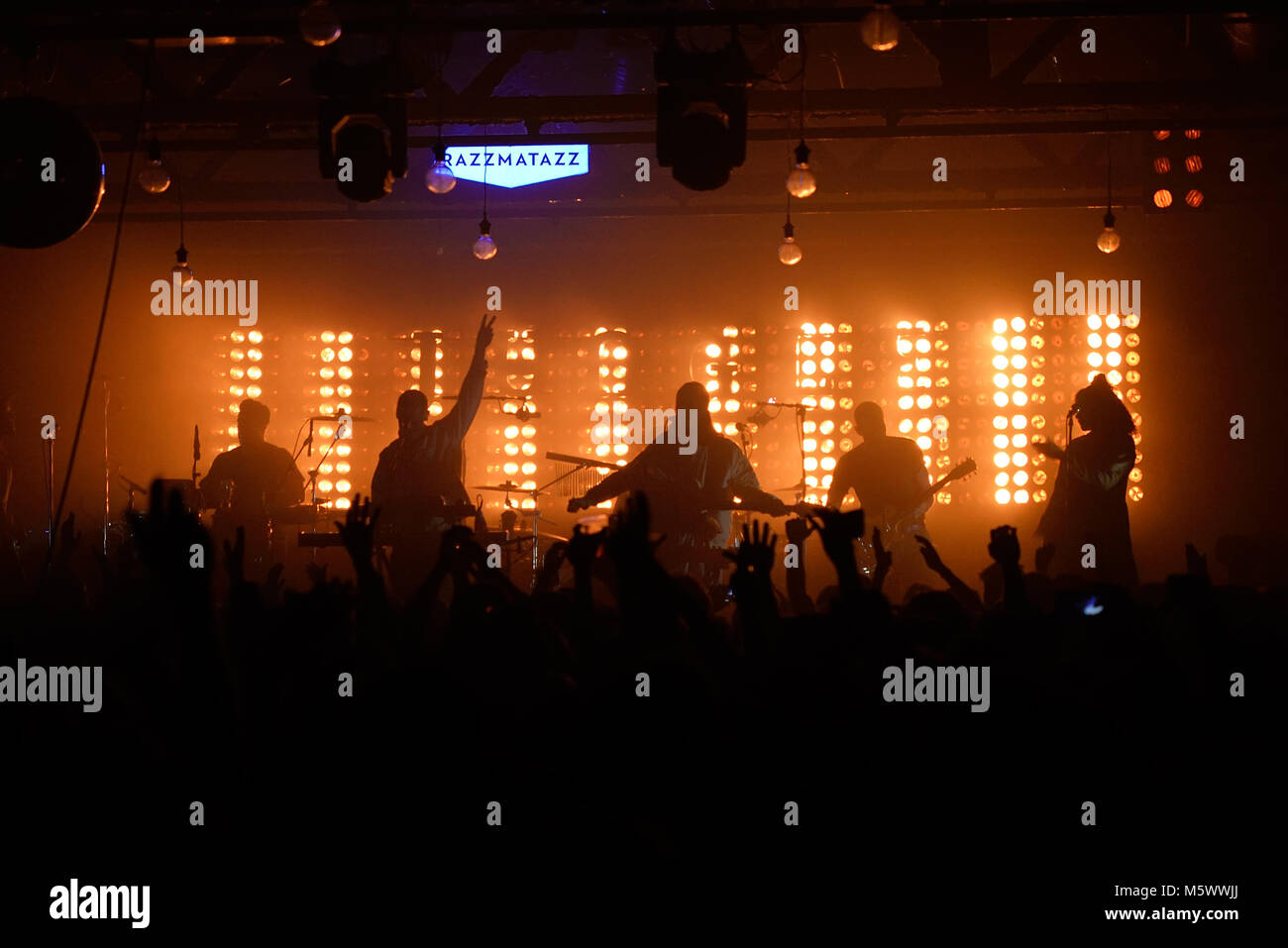 Barcellona - Nov 7: Jungle (indie soul funk band) eseguire in concerto presso il Razzmatazz Club il 7 novembre 2017 a Barcellona, Spagna. Foto Stock