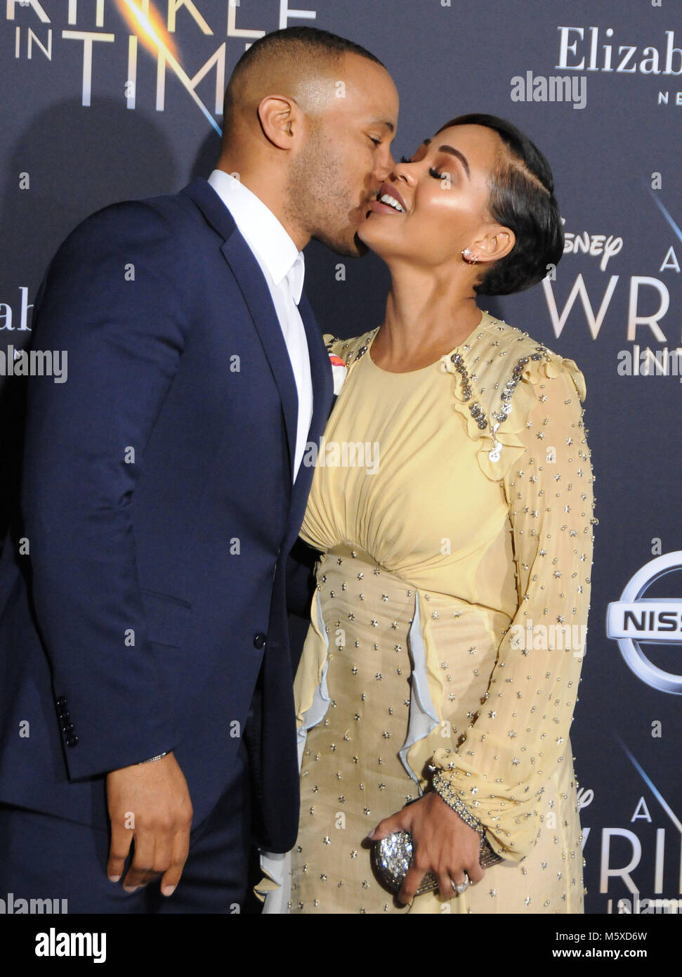 Los Angeles, Stati Uniti d'America. 26 Febbraio, 2018. (L-R) Produttore DeVon Franklin e attrice Meagan buon assiste la Premiere mondiale di Disney's" "una grinza nel tempo" al El Capitan theater il 26 febbraio 2018 a Los Angeles, California. Foto di Barry re/Alamy Live News Foto Stock