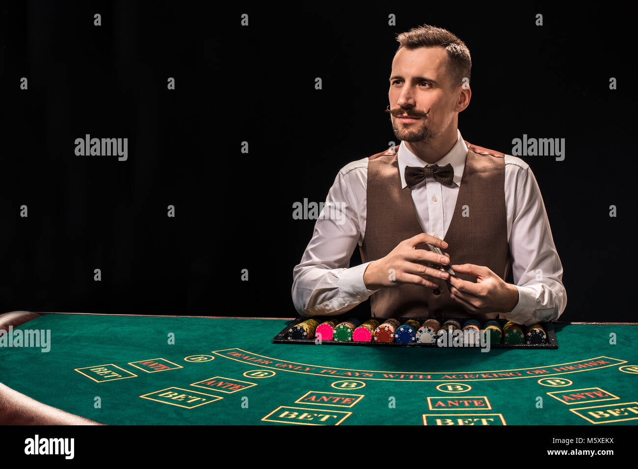 Gioco del giocatore d'azzardo delle carte del casinò di gioco del giocatore  d'azzardo immagini e fotografie stock ad alta risoluzione - Pagina 21 -  Alamy