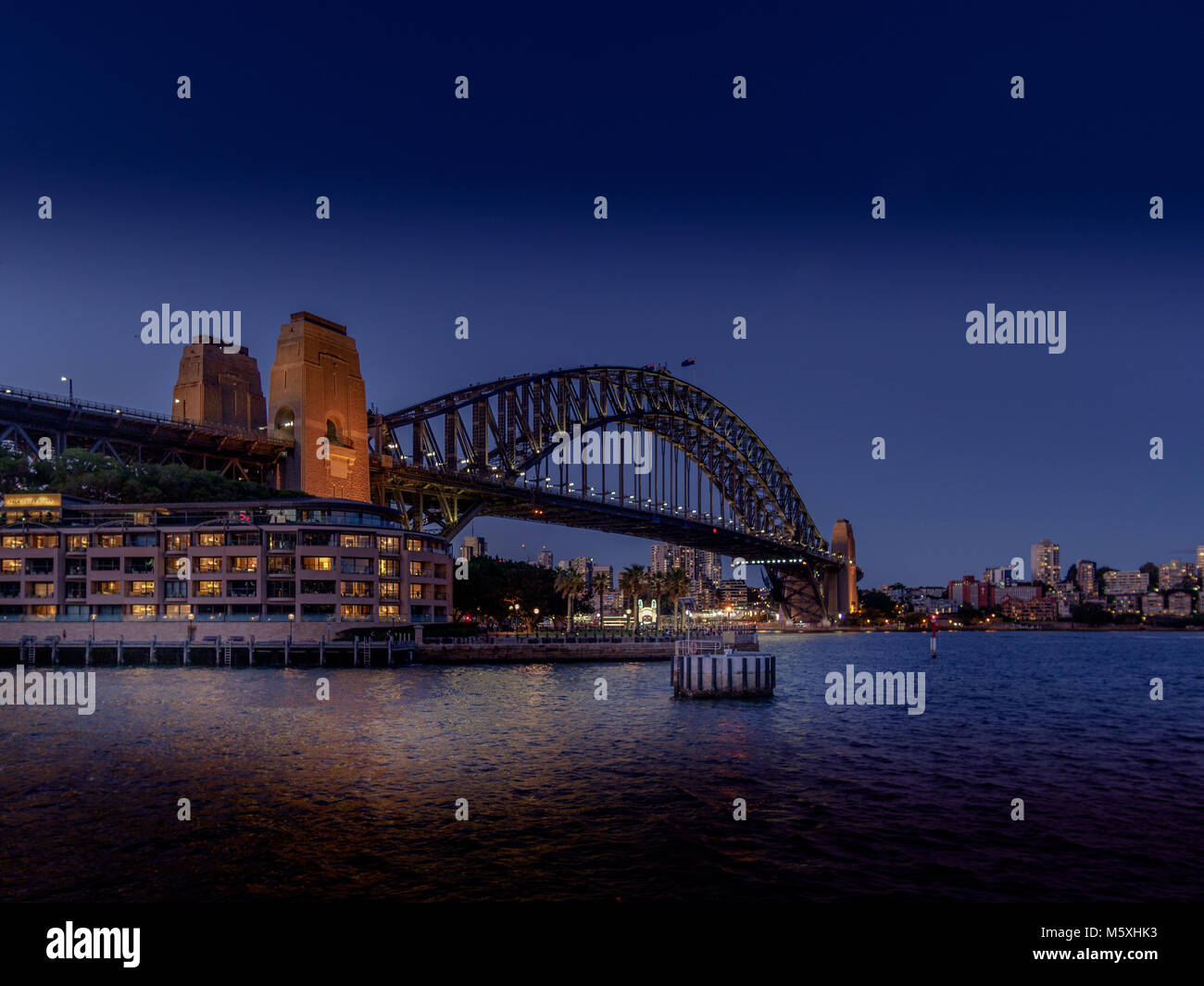 Il Ponte del Porto di Sydney al tramonto. Foto Stock