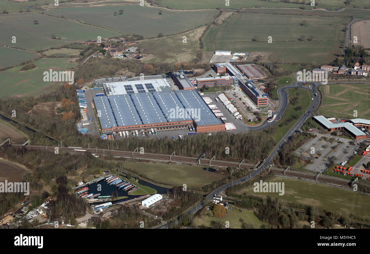 Vista aerea di Aldi Head Office & centro di distribuzione a Atherstone vicino a Nuneaton, Regno Unito Foto Stock